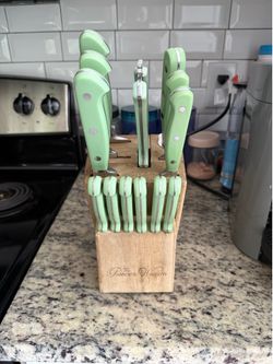 The Pioneer Woman Frontier Collection 14-Piece Cutlery Set with Wood Block