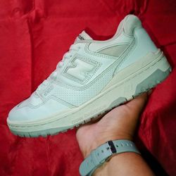 Men's Size 8.5 New Balance 550 White/Grey