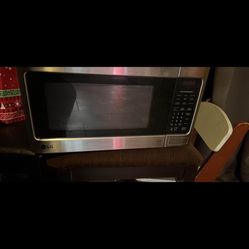 LG Microwave $60