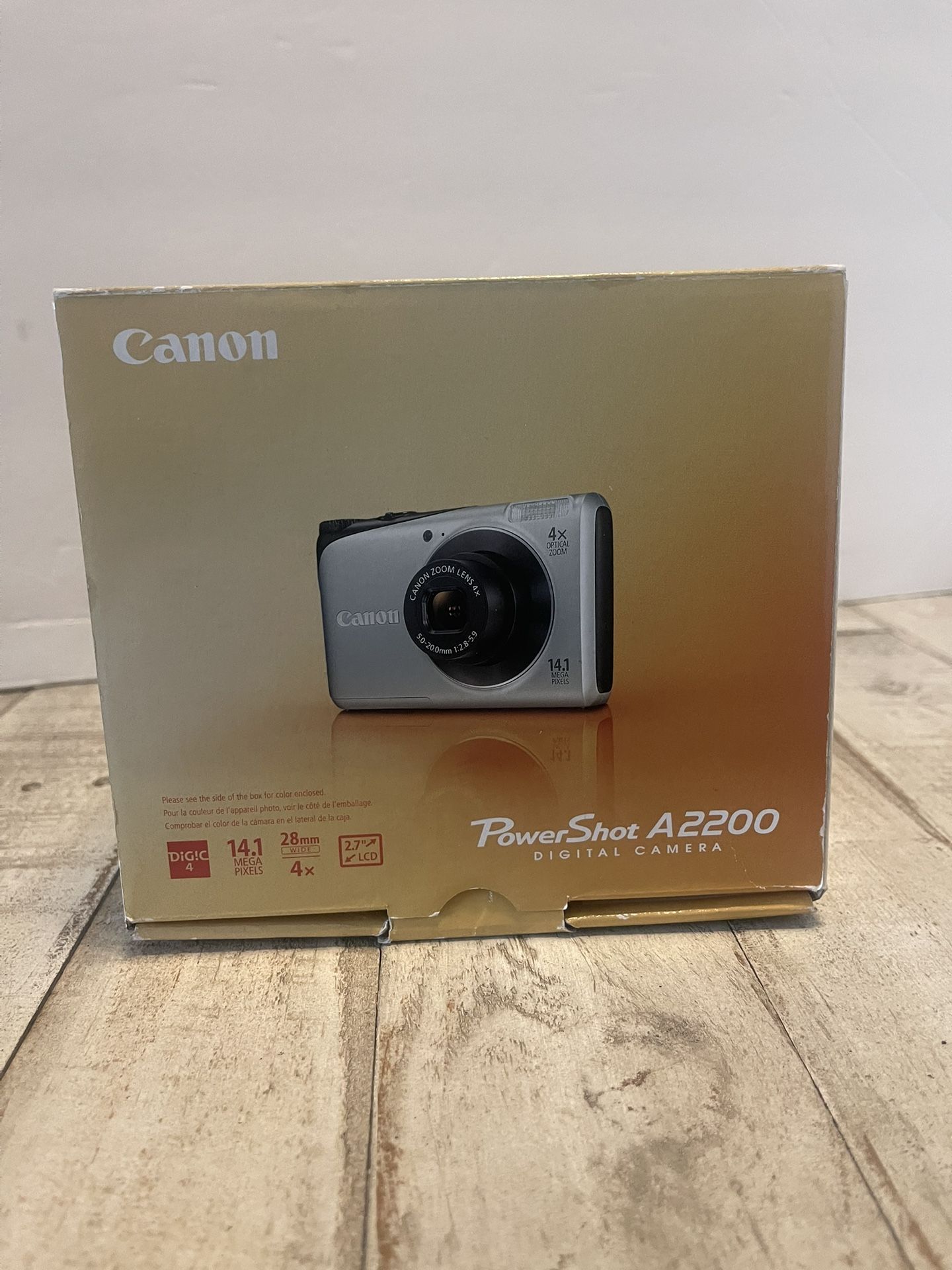 Canon PowerShot A2200 HD 14.1 MP Digital Camera w/ Battery SD Card & Accessories