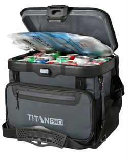 Titan/ Hielera 40 Can cooler with ice blanket