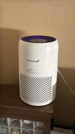 Aroma room air purifier like new