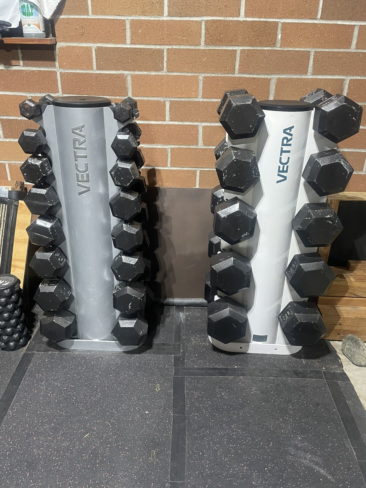 Vector Dumbbell Tower Racks
