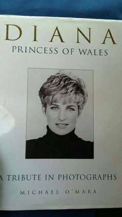 BIG PRINCESS DIANA. BOOK