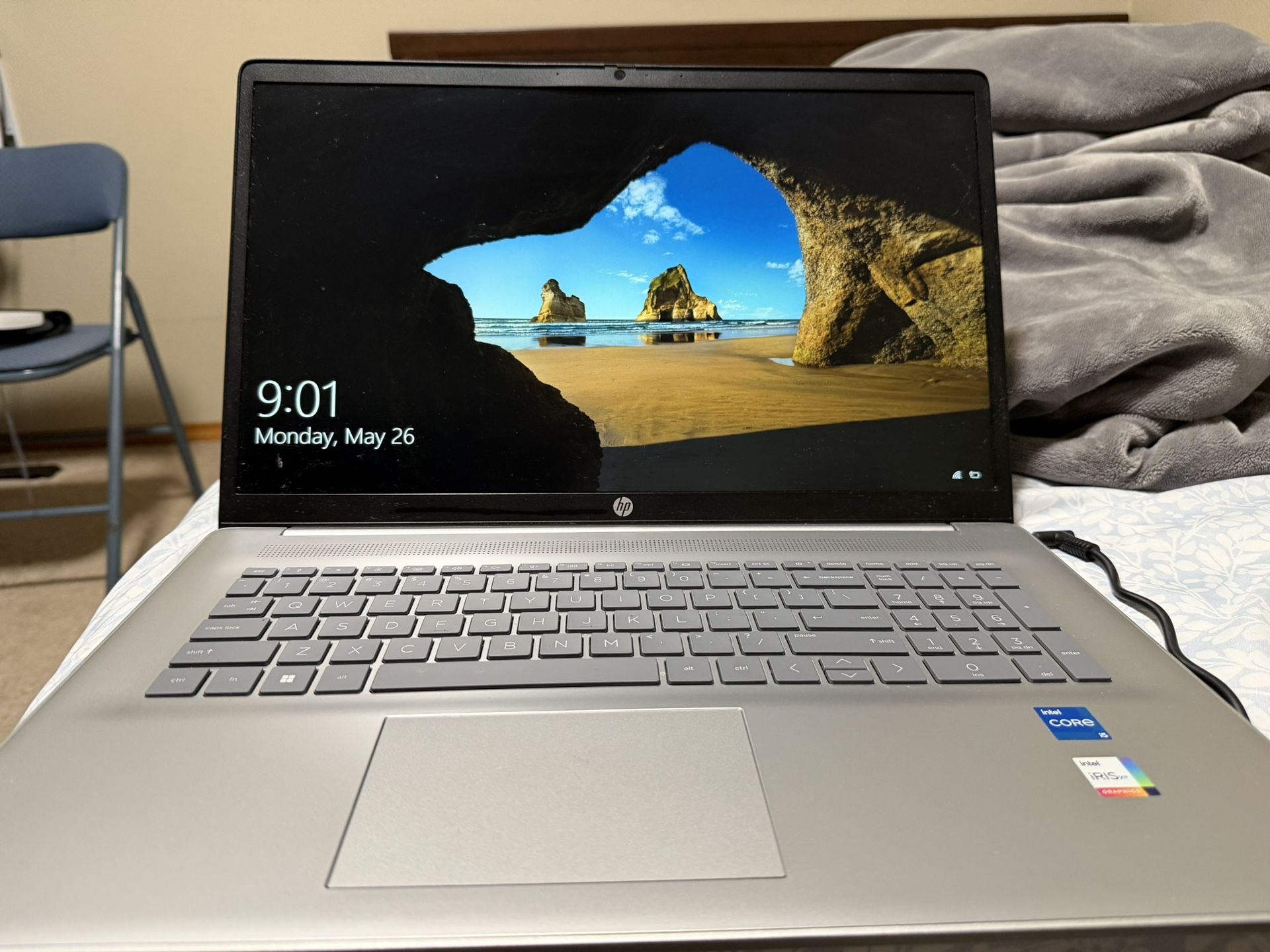 Laptop HP 17 Inch - i5