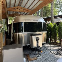2023 Airstream Classic