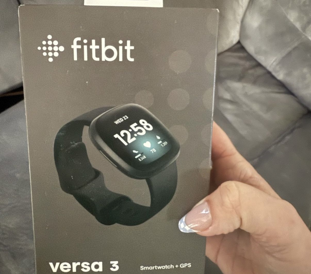 NIB Fitbit Versa 3