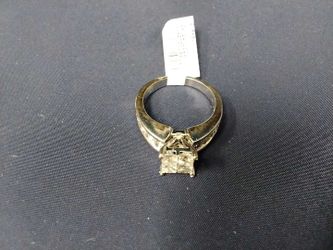 Women's Ring - White Gold 14k (.585) 8.1 grams Size 10