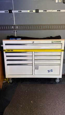 Yukon 10 drawer tool chest