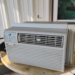 Window AC Unit 