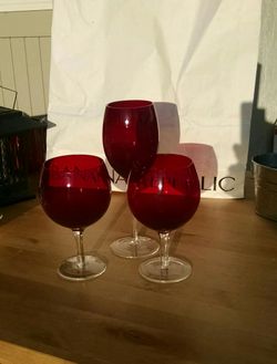 Set of wine glasses