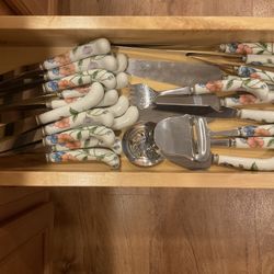 Floral Handle Cutlery Set
