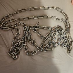 New CHain 15 FT Never USED  VERY GOOD CONNDISHIN 