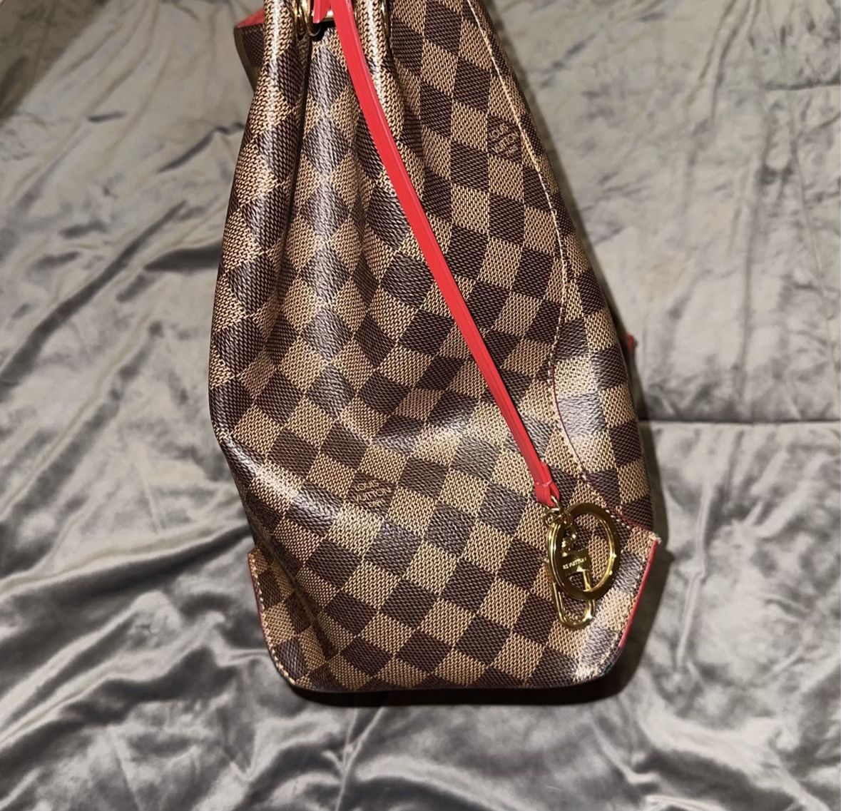 Louis Vuitton Keepall Bandoulière 50 for Sale in Eastamptn Township, NJ -  OfferUp