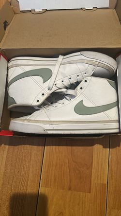 Nike High-Top Sneakers White and Sage