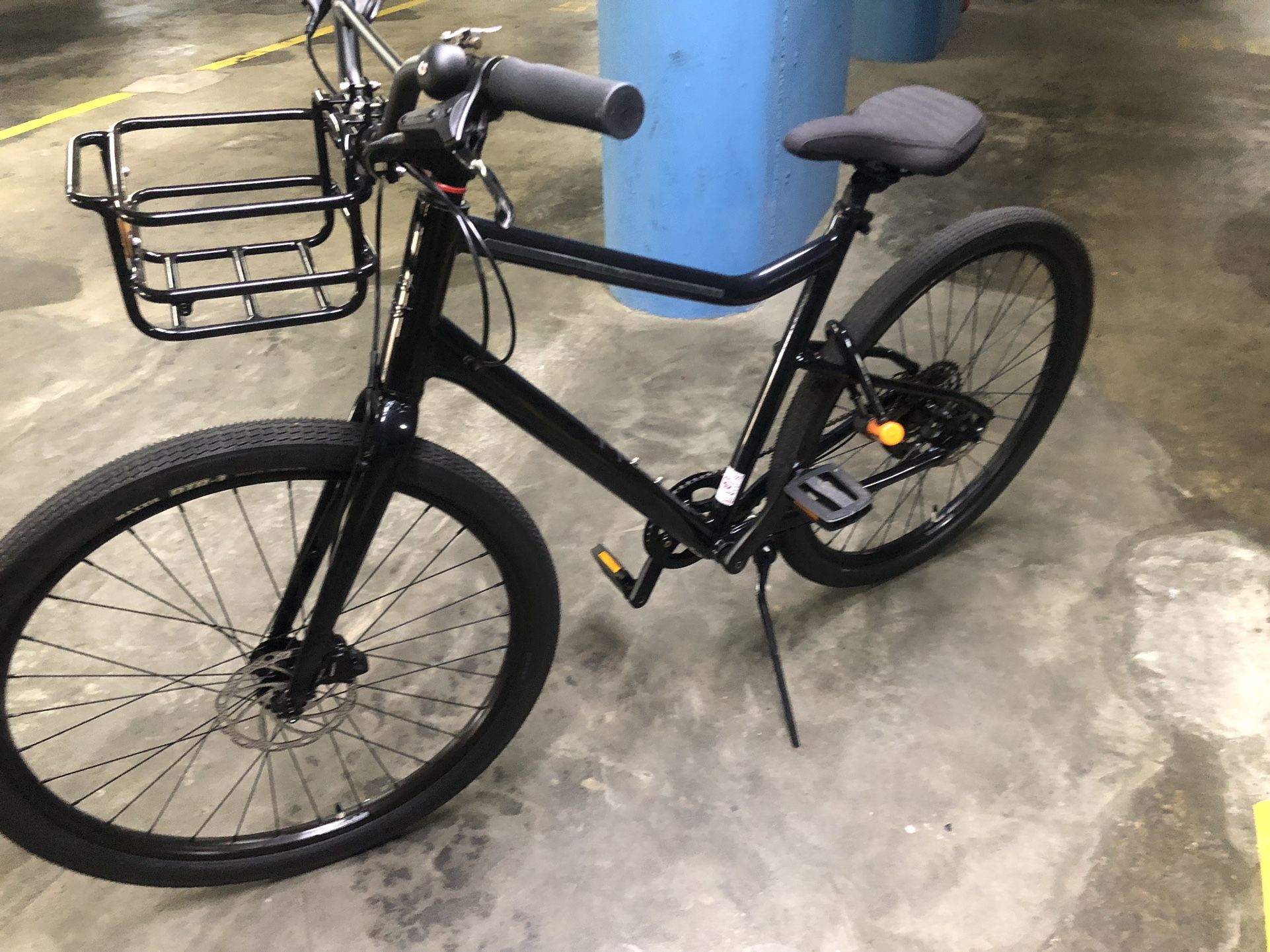 Bike Cannondale Treadwell 2  9 Speed Large Size Lightweight Aluminum Frame With Hydraulic Disc Brakes 