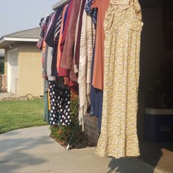 Womens Dresses And Mens Dress Shirts 