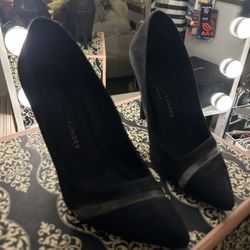 Black Suede Heels Size 7  