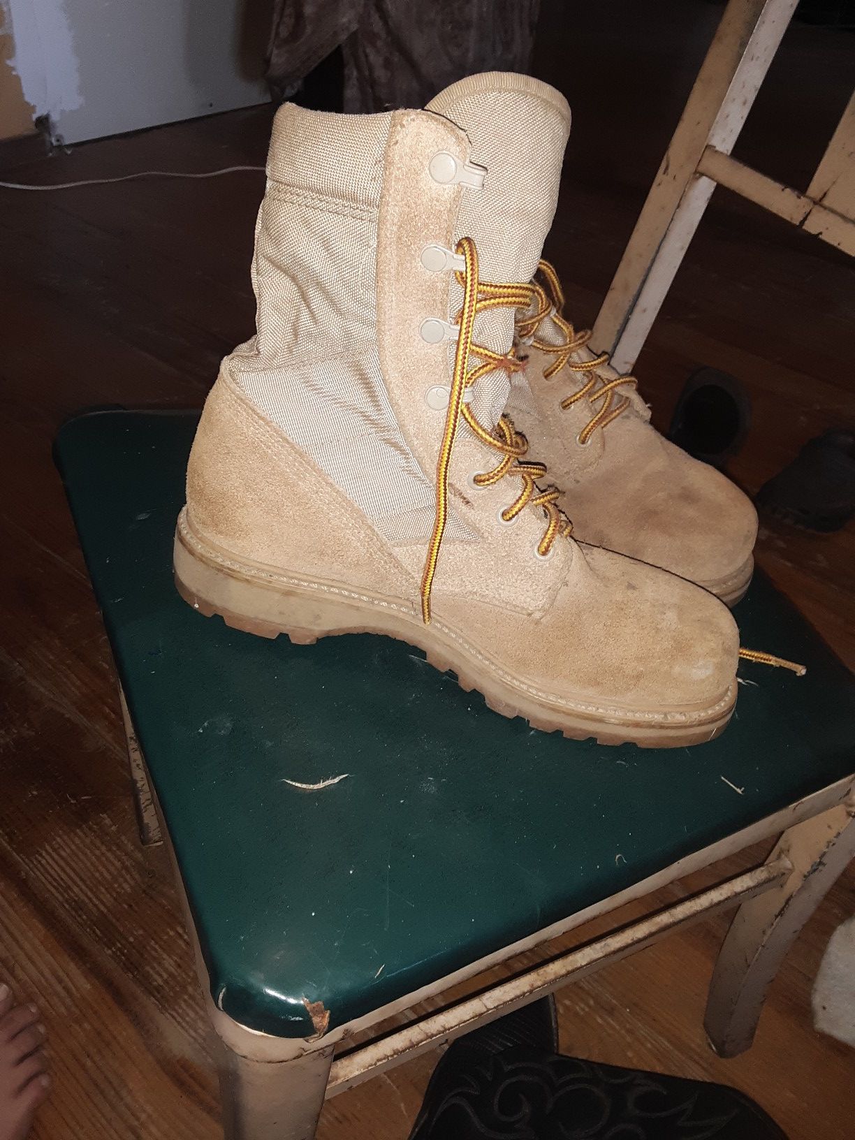 Tan steel toe work boots men's size 9
