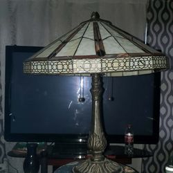 Vintage Tiffany style lamp..