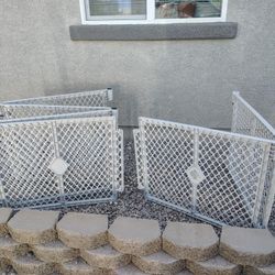 6 panel play area gate