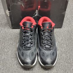 Nike Air Jordan 11 XI Retro Low IE 'Black Red' BRED 2011 306008-001 Size 9.5 