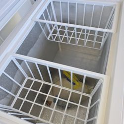 HANAI  3.2 CU BOX FREEZER 