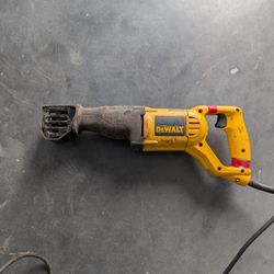 DeWalt DW304P V.S. Reciprocating Saw 