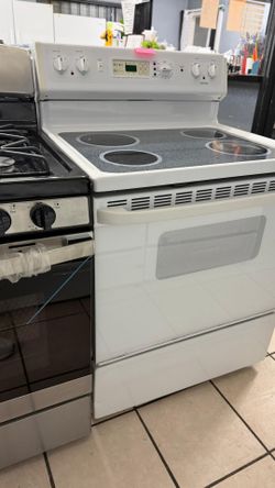 White stove Free delivery available 🚚 30min distance