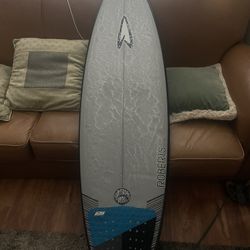 Roberts Surfboard 