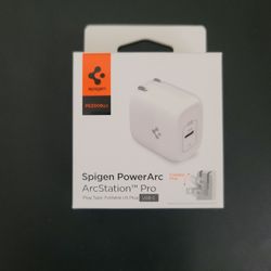 Spigen PowerArc 20W GAN Fast Charger
