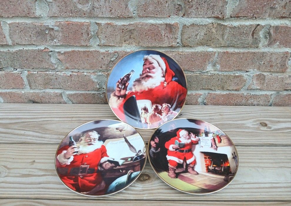 Vintage Franklin Mint Coca-Cola Christmas Plates