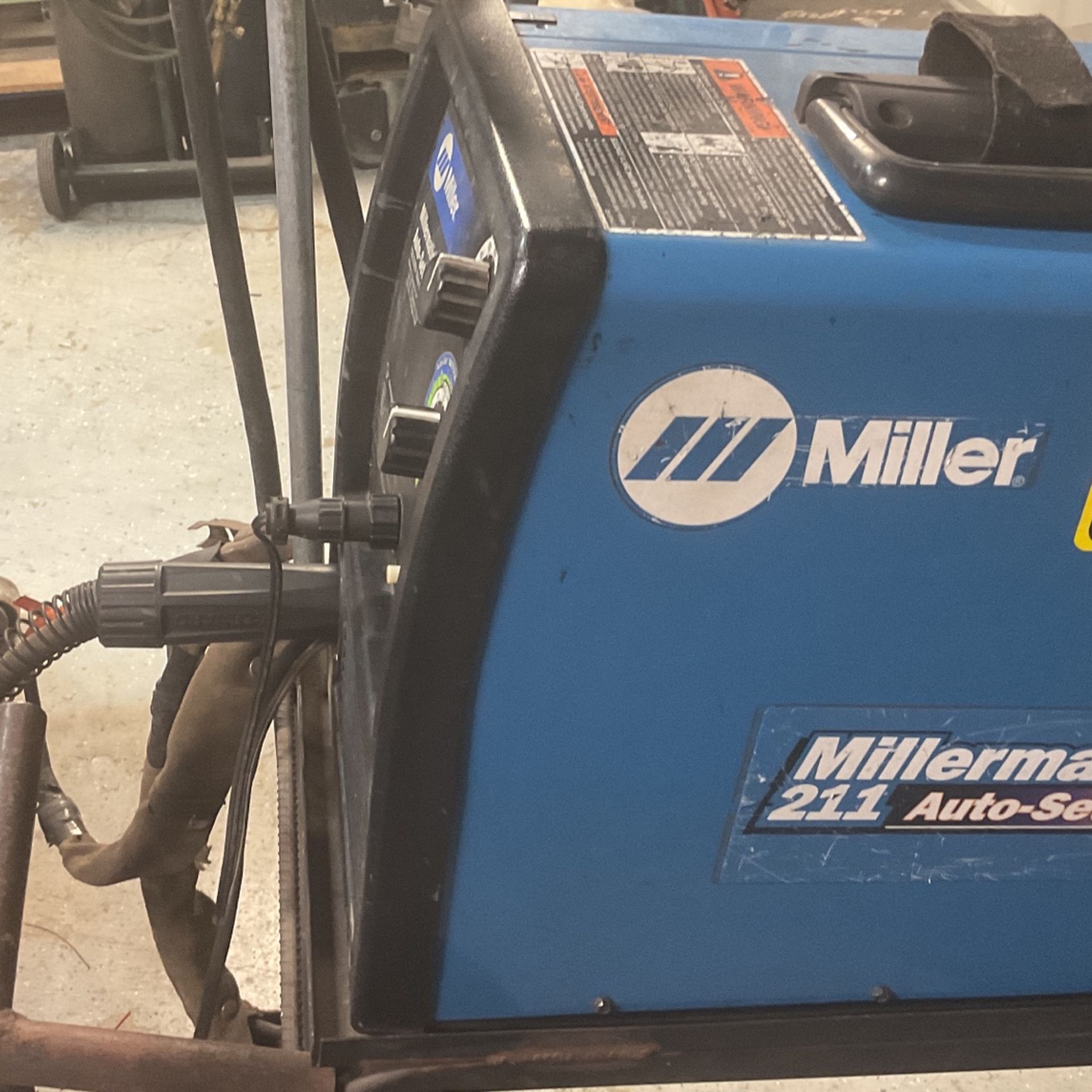 Miller 211 Auto Set Welder for Sale in Citrus Heights, CA OfferUp