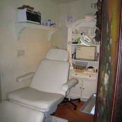 Esthetician chair
