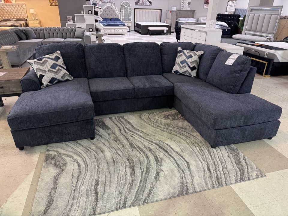 Brand New Albar Place 2 Piece Sectional With Chaise