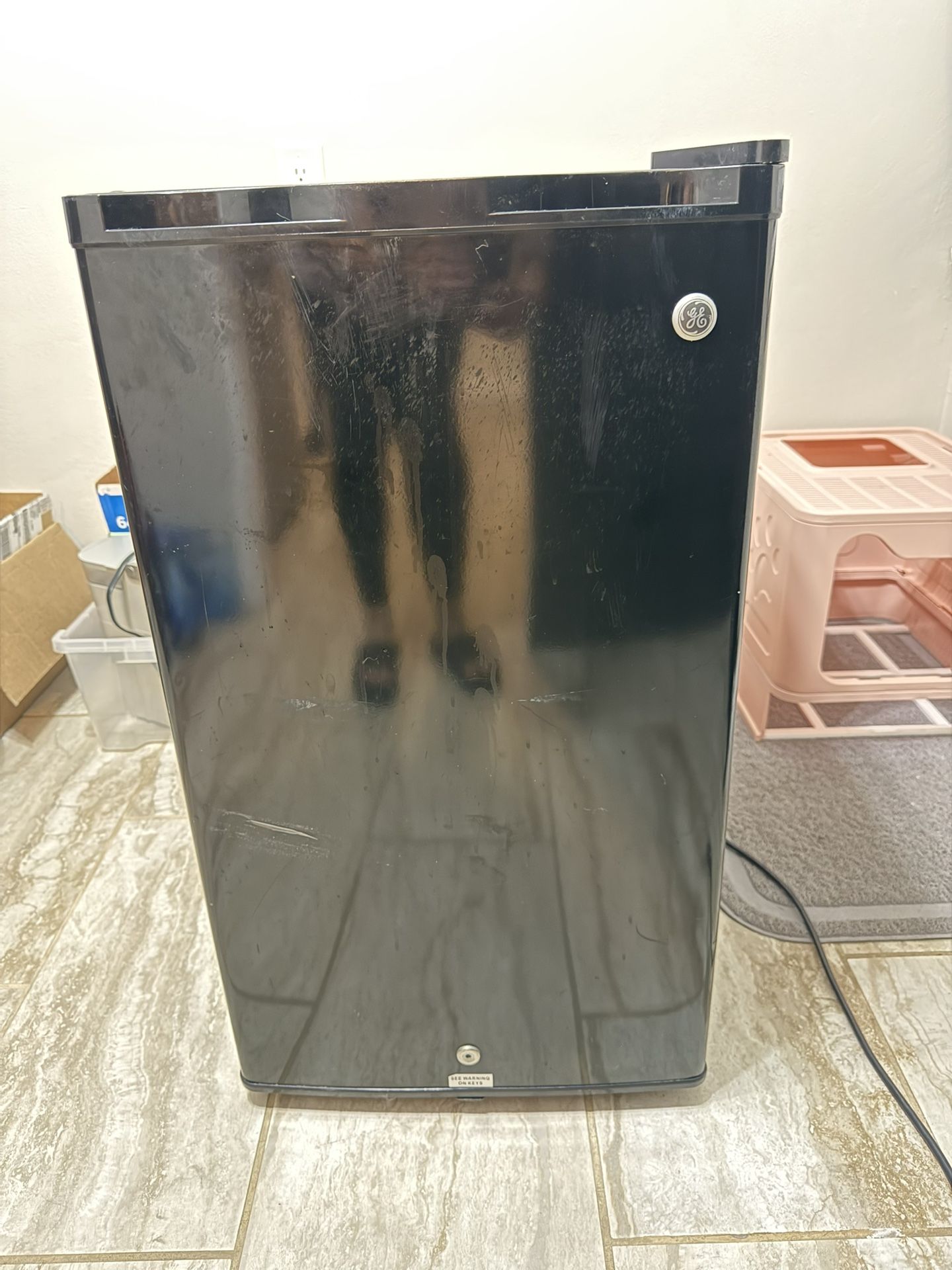 MINI FRIDGE