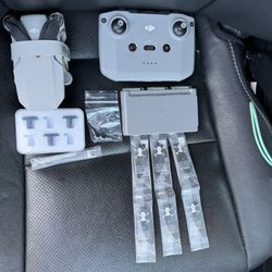 DJI Mini 2 Fly More Combo With extras ! 
