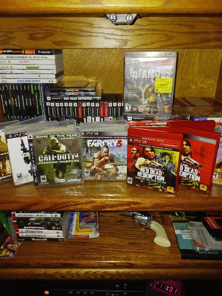 PlayStation 3 🔸️8 Top Tier 🎮 Games ▫️Call Of Duty 2 ▫️Call Of 3▫️Call Of Duty 4 ▫️Far Cry 3 》 RdR》° Game of TheYear Ed ! 》Uncharted 3 New Copy!!