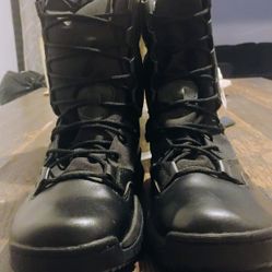 Nike SFB Air Field Ukiah 8"
Tactical Boots