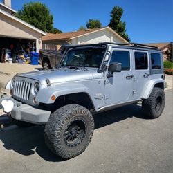 Jeep Wrangler 4 Door Sahara 