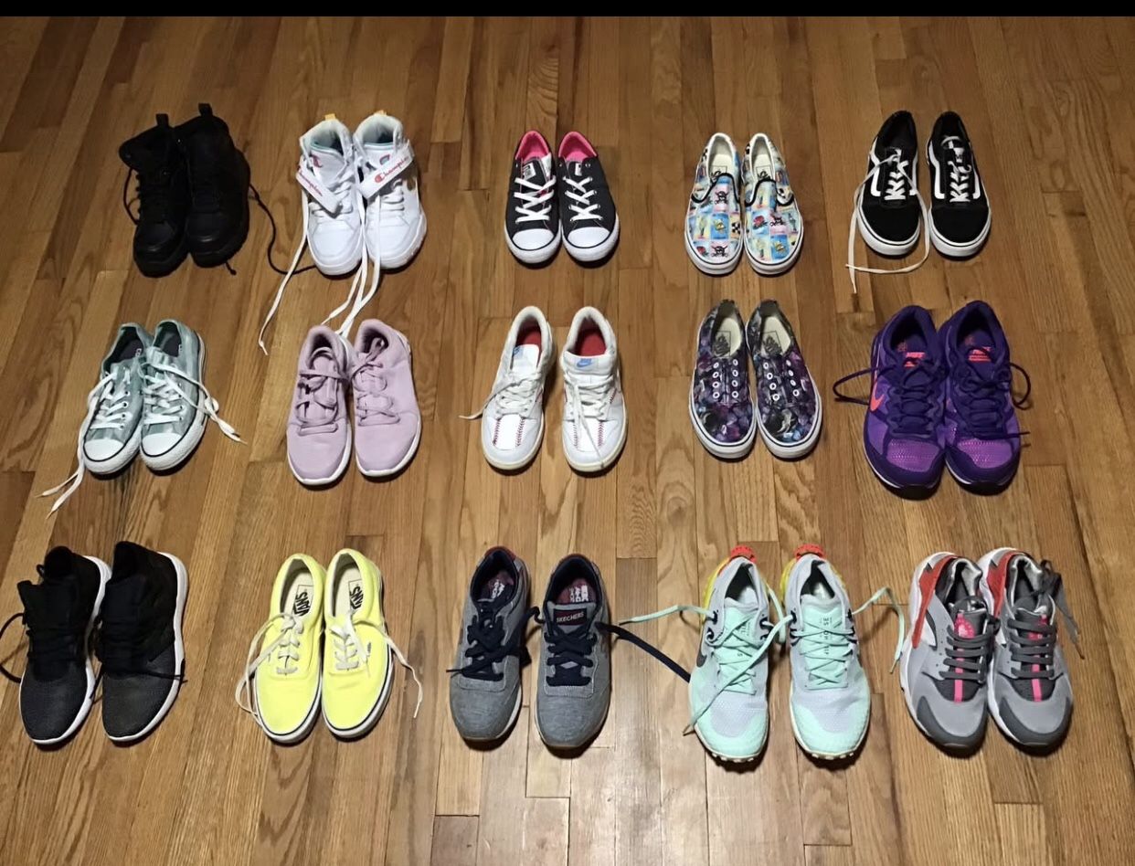 15 Pairs Of Shoes Nike Vans Converse Skechers Under Armour Champion Reebok Execellet Condition