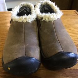 Keen Shoes Size 7