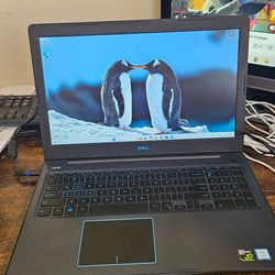 Dell G3 3579 Gaming, 15.6in FHD, i5-8th gen, Geforce GTX 1050 4gb vga, 8gb ram, 128gb ssd. Battery is dead need plug in to use and keyboard some key d