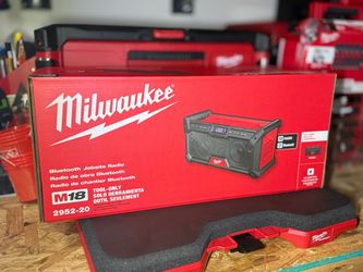 Milwaukee M18 Bluetooth Jobsite Radio