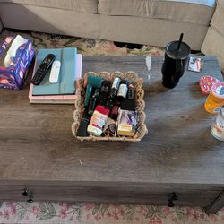 Raising coffee table