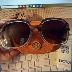 Tory burch Sun glasses w/ Case