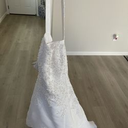 David’s Bridal Size 14 White Wedding Dress
