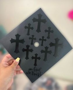 Graduation topper (in god we trust)