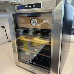 NewAir Electric Cigar Humidor