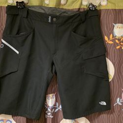 The North Face Men’s Mountain Bike Cargo Shorts - Size XL - Black
